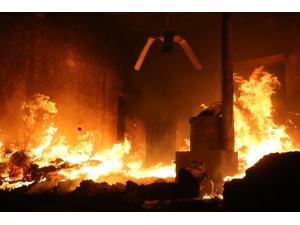 Esad Rejimi Ve Rus Savaş Uçakları İdlib’i Vurdu: 3 Ölü, 9 Yaralı