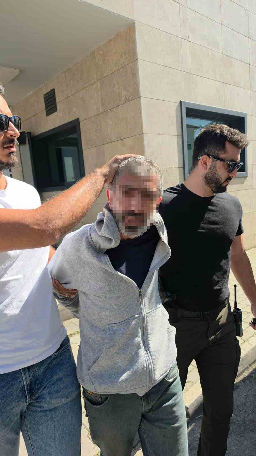 polis-suphelendi-uzerinden-uyusturucu-cikinca-tutuklandi