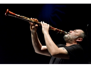 Klarnet Sanatçısı Hüsnü Şenlendirici’nin Performansı Kulaklardaki Pası Sildi