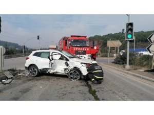 Gebze’de Kamyonla Cip Çarpıştı: 2 Ağır Yaralı