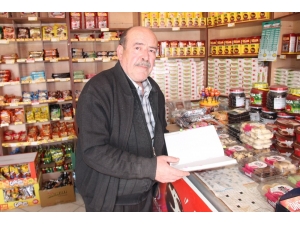 Şimdi De Yozgat’ta Ortaya Çıktı, Veresiye Defterindeki Tüm Borçları Ödedi