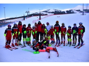 Akut Spor Kulübü Son İki Yarışta 19 Madalya Kazandı