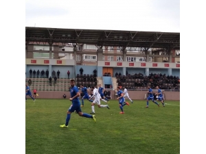 Yeşilyurt Belediyespor Lidere Tek Golle Kaybetti
