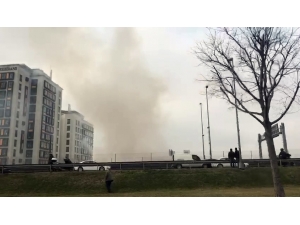 Kağıthane’de İzolasyon Çalışması Yapılan Binada Yangın