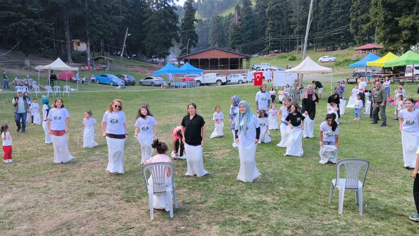 2-bin-rakimli-sahara-milli-parki-nda-aileler-dogayla-bulustu