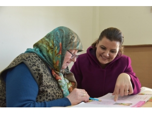 70 Yaşında Okuma Yazma Öğrendi