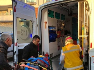 Güneş Enerjisi Deposunu Sökerken Çatıdan Düştü