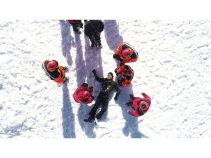 Uludağ’da Çığın Altından Canlı Canlı Böyle Kurtardılar