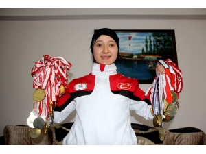 Engelleri Yıkan Milli Kayakçı Kader’in Dünya İkinciliğine Uzanan Başarı Öyküsü