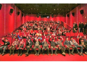 İlk Kez Film İzlediler