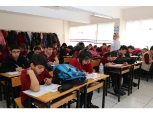 Sivas’ta Öğrencilere Yönelik İzleme Sınavı Yapıldı