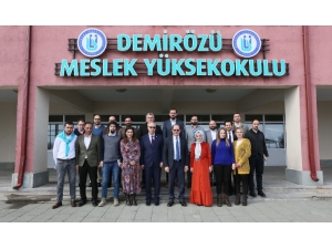 Rektör Coşkun Demirözü’nde Öğrencilerle Bir Araya Geldi