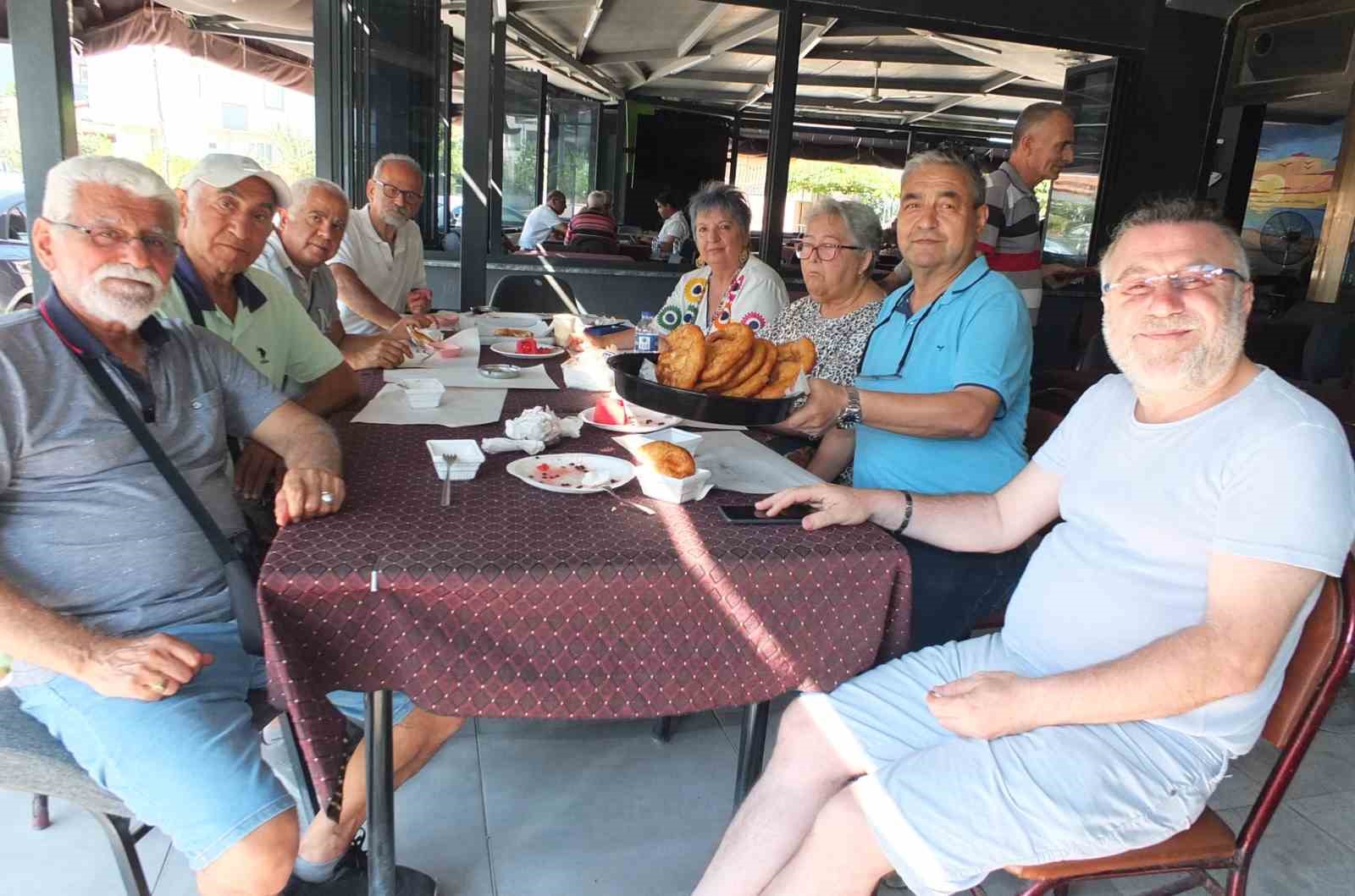 burhaniye-de-gazeteci-senol-torlak-icin-lokma-hayri-duzenlendi