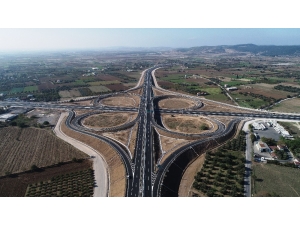 İzmir-çandarlı Arasını 40 Dakikaya Düşüren Otoyol Hizmete Açılıyor