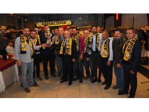 Salihli Kapancıspor Süper Amatöre Yükselişini Kutladı