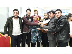 Hakkari’de Satranç Turnuvası Düzenlendi