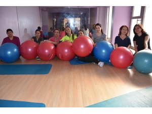 Eğlenerek Spor Yapıyorlar