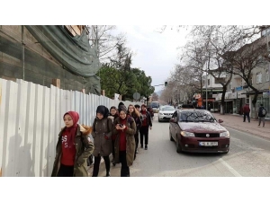 Bitmeyen Restorasyon Öğrencilerin Hayatını Tehdit Ediyor