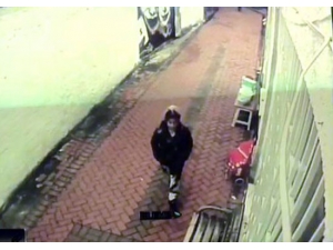 Pazarda Hırsızlık Güvenlik Kamerasına Yansıdı