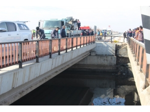 Kontrolden Çıkan Otomobil Kanala Uçtu: 1 Ölü