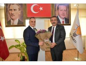 Çetin: "Belediye Başkanlığı Siyaset Değil Hizmet Makamıdır"