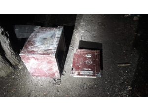 Hırsızlık Şüphelileri Çaldıkları Kasayla Yakalandılar