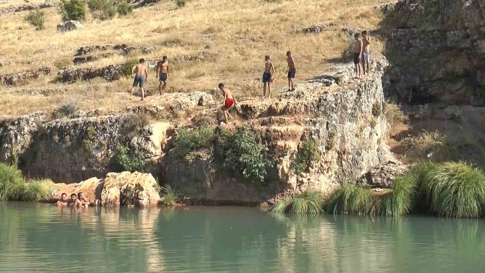 gaziantep-te-sicaktan-bunalan-gencler-sitma-pinar-cayi-na-akin-etti