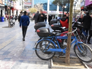 Düzce Belediyesinden Kantinlere Ve Kaldırımlara Sıkı Denetim