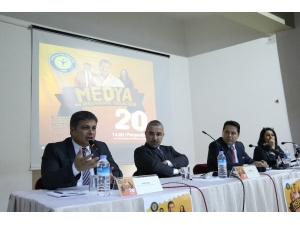 Toros Üniversitesi’nde ’Medya Ve Medyanın Geleceği’ Paneli