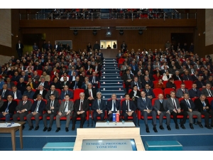 "Protokol Bir Edep, Bir Terbiye, Bir Adaptır"