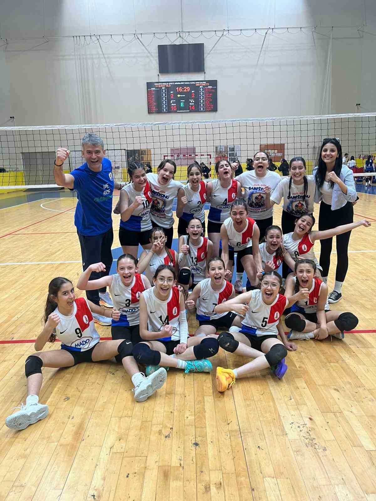 onikisubat-belediyespor-midi-kiz-voleybol-takimi-turkiye-sampiyonasi-yolunda