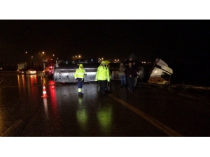 Bursa’da Kostik Kimyasalı Yüklü Tanker Devrildi