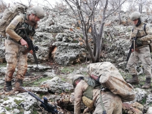 Mardin’de Teröristlerin İnlerine Şafak Operasyonu