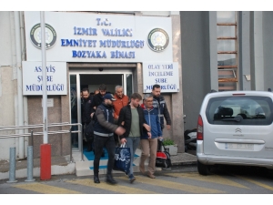 İzmir Merkezli Fetö Operasyonunda 60 Şüpheli Adliyeye Sevk Edildi