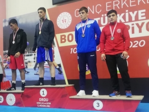 Kağıtsporlu Boksörlerden Önemli Başarı