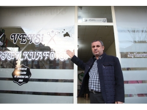 Diyarbakır’da Berber Dükkanına Silahlı Saldırı, İş Yeri Sahibi Dışarı Çıkamıyor