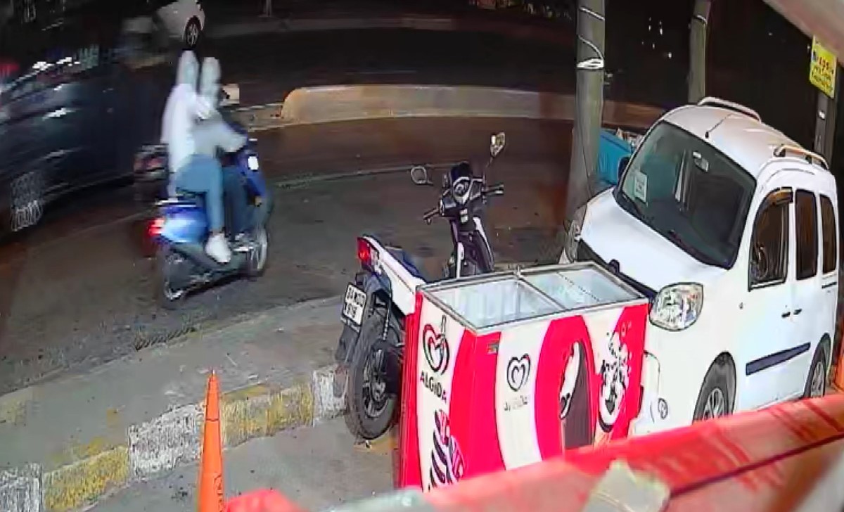 beyoglu-nda-motosikletli-saldirganlar-marketi-kursunladi