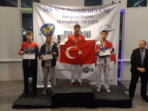 Yıldız Tekvandoculardan 11 Madalya