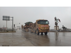 Suriye Sınırına Tank Sevkiyatı