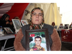 Hdp Önündeki Ailelerin Evlat Nöbeti 172’nci Gününde