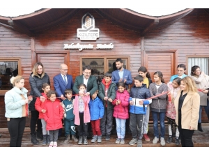 Kayyumun Kurduğu Giyim Bankası İhtiyaç Sahiplerini Bekliyor