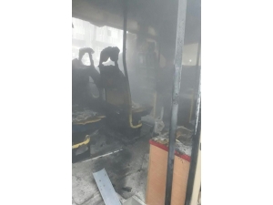 Öğrenci Servisi Kundaklandı: 1 Yaralı