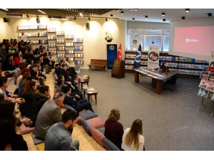 Dr. Öğr. Üyesi Ünsal: "Hristiyan Tarikatlarıyla Fetö’nün Faaliyetleri Benzeşiyor"