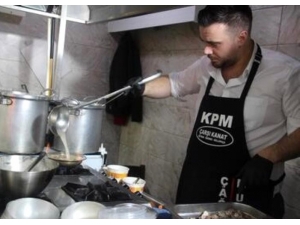 Bir Günlük Gelirini Depremzedelere Bağışladı