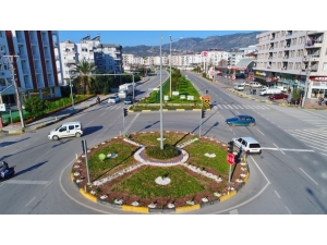 Demre’ye 40 Bin Mevsimlik Çiçek