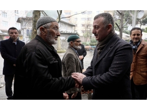 Başkan Büyükakın ,Cami Cemaatiyle Bir Araya Geldi