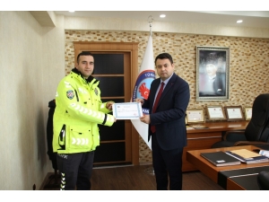 Kaymakam Avcı’dan Başarılı Personele Belge