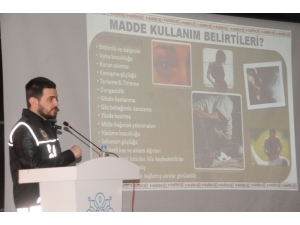 Cizre Polisinden Üniversite Öğrencilerine Uyuşturucu Semineri