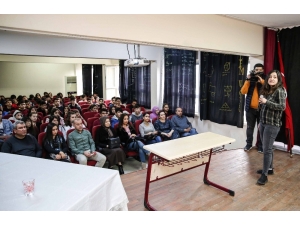 Öğretmen Ve Öğrencilere "Temel Afet Bilinci" Eğitimi