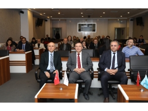 Erü Rektörü Çalış, Uluslararası Öğretim Üyeleri İle Bir Araya Geldi